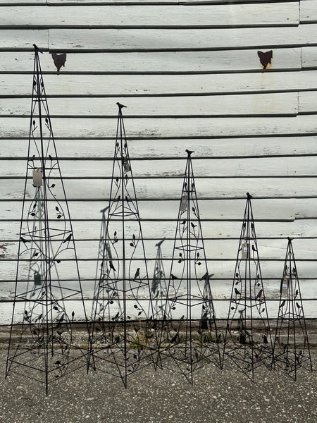 Obelisk with Birds 5 sizes