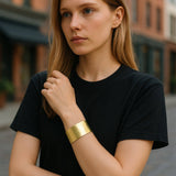Alunizaje medium bracelet in golden brass