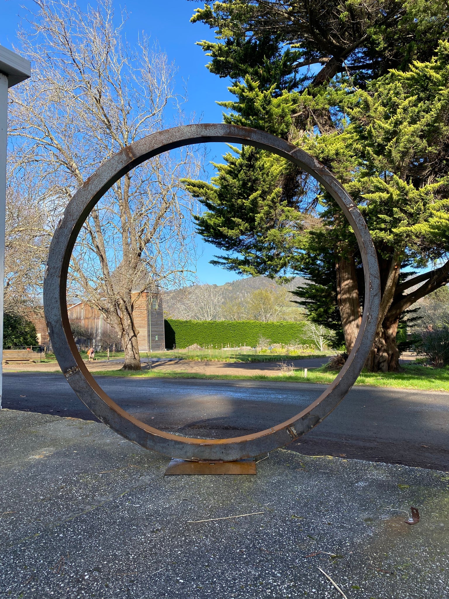 Sculpture “Give Me a Ring”